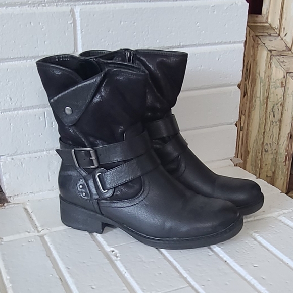 bare traps hailie bootie